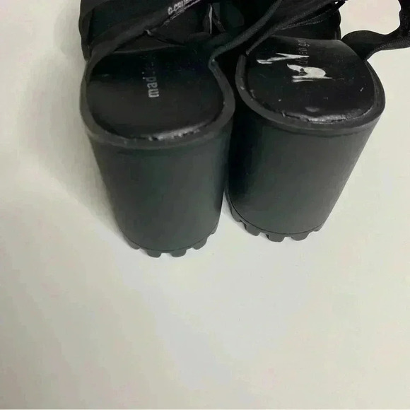 Madden Girl Platform Black Sandals - Picture 4 of 7